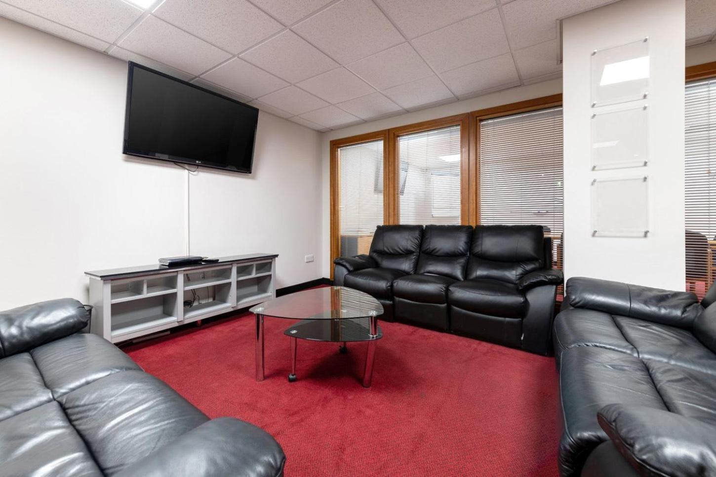 For Student Only Living In The Heart Of At Market Way Apartment